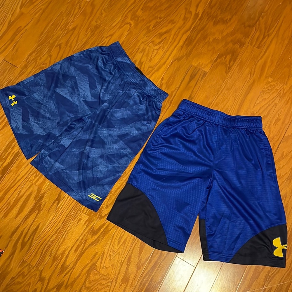 EC UA Men’s Shorts Bundle Size M